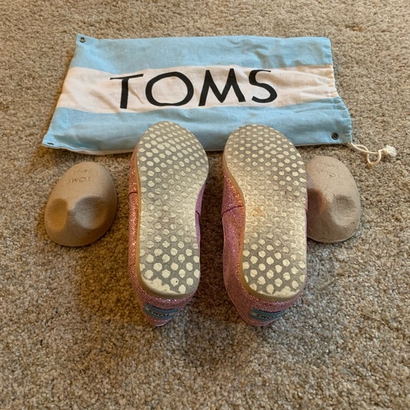 Toms Pink Glitter shoes - Picture 3 of 4